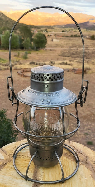 1913 UPRR - Union Pacific Railroad CC Overland Route Cnx Corning Globe A&W Lantern