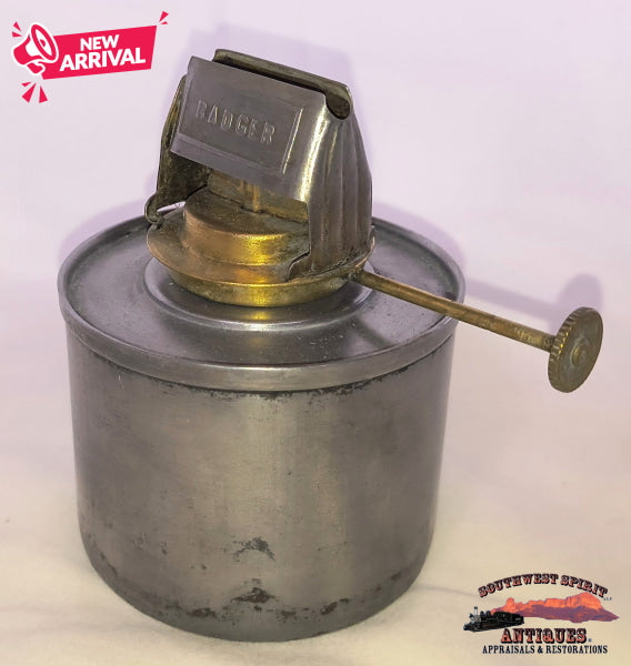 AT&SFRy - Santa Fe Railway 1913 A&W BB Lantern with AT&SFRy Cnx Cast Globe - RAILROADIANA