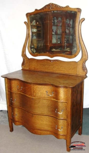 1890-1900 Oak Dresser W/ Serpentine Front Furniture
