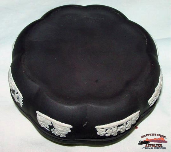 1915 Basalt Jasperware Marked Wedgwood Covered Pin Box Glassware-China-Silver