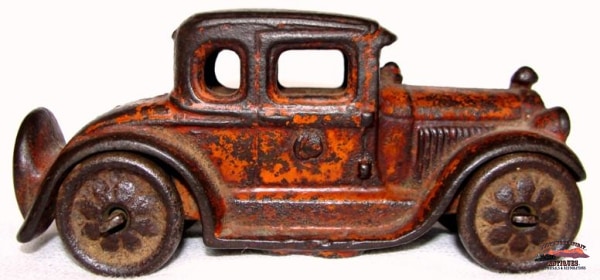 1930S Cast Iron Toy 2 Door Sedan Collectibles-Toys-Games