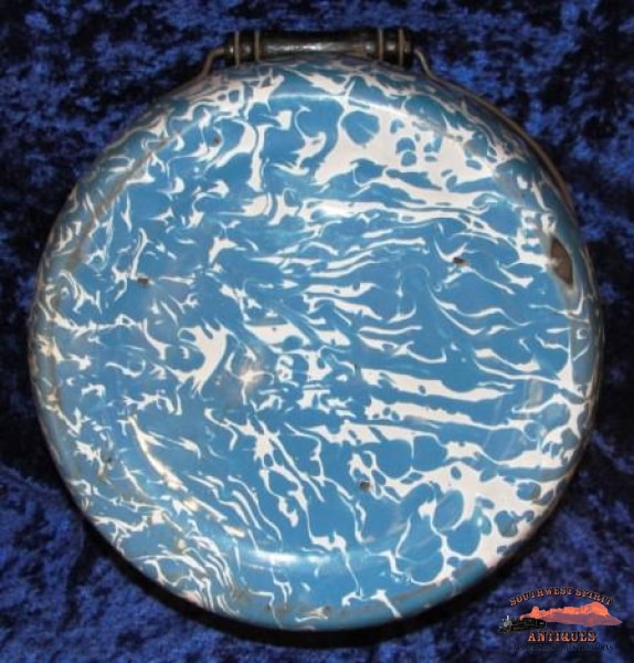 Berlin-Style Blue & White Large Swirl Preserving Kettle General Store Lighting