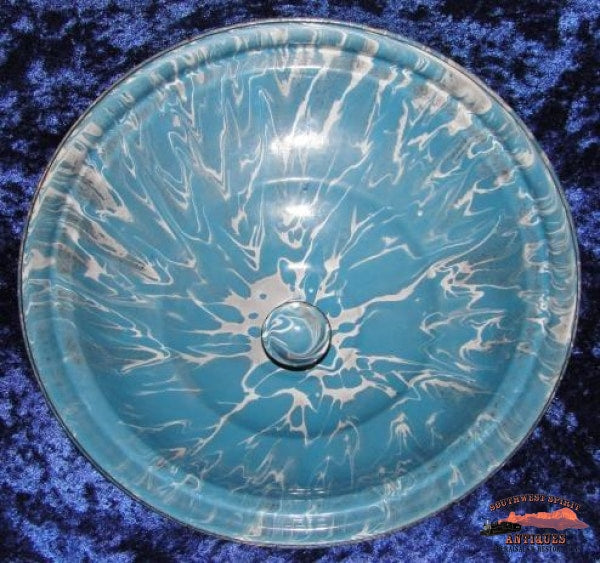 Berlin-Style Blue & White Large Swirl Preserving Kettle General Store Lighting