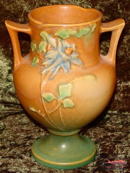 Circa 1940S Tan Columbine Roseville Vase Glassware-China-Silver